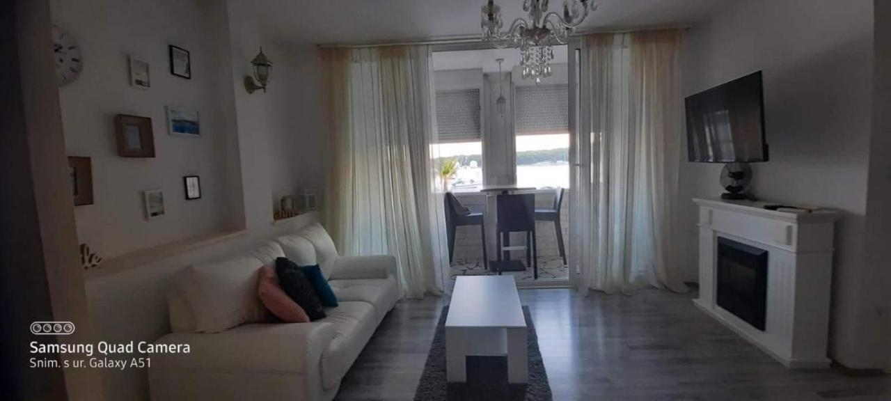 Apartman Cezar2 Рогозниця Екстер'єр фото